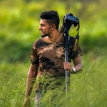 Photographer Yoshan Karunaratne Kandy  Sri Lanka